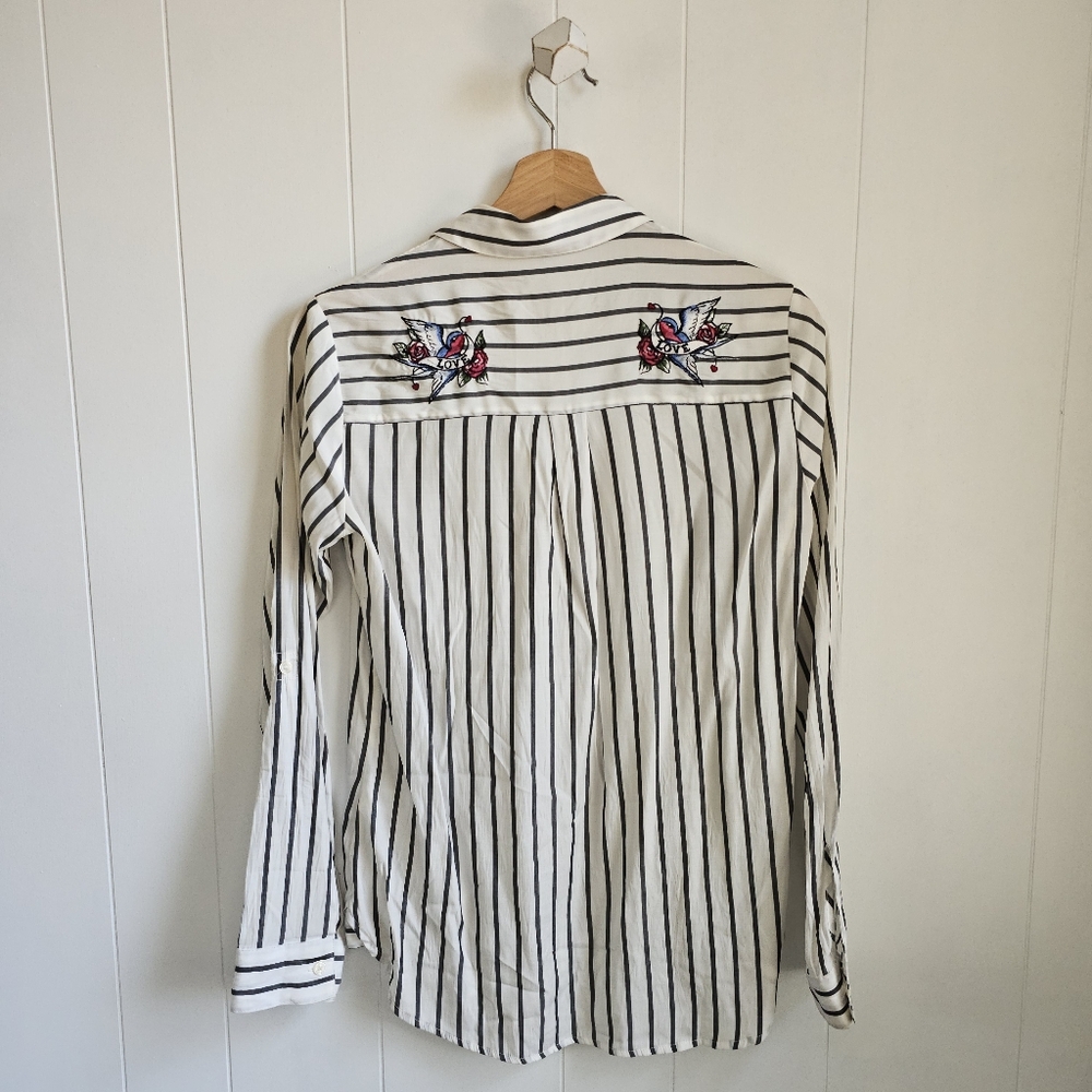 ☆ EXPRESS Striped & Embroidered Button Down Shirt